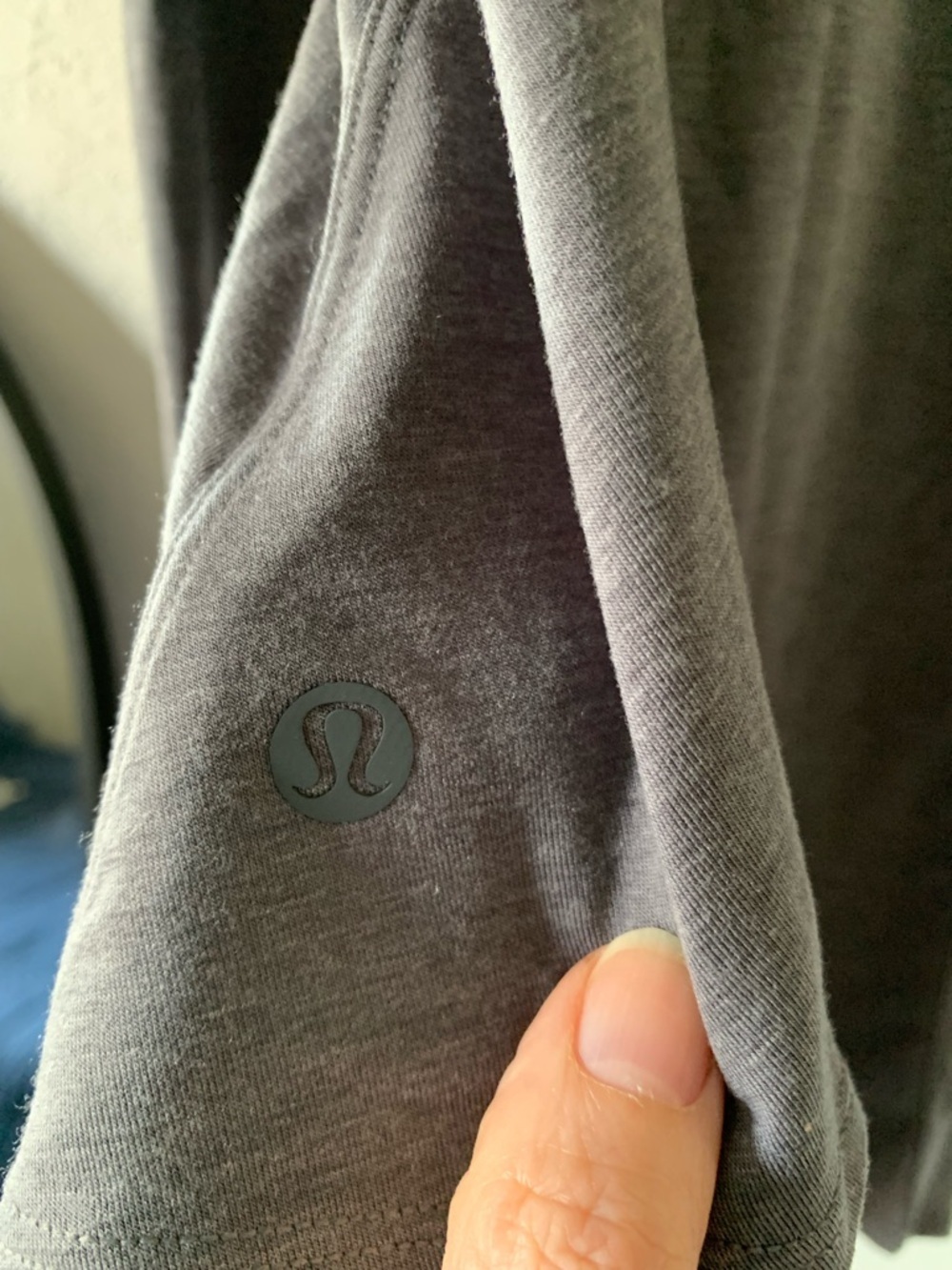 lululemon athletica Lifted Balance  Long Sleeve Asymmetric Top Size 4 - Picture 4 of 6